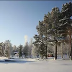 Chalet Tahkon Riihiranta - 4 Bedroom With View - Tilava Moekki Rantanaekymin *