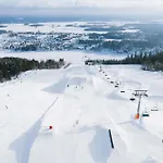 Tahkon Riihiranta - 4 Bedroom With View - Tilava Moekki Rantanaekymin * Tahkovuori