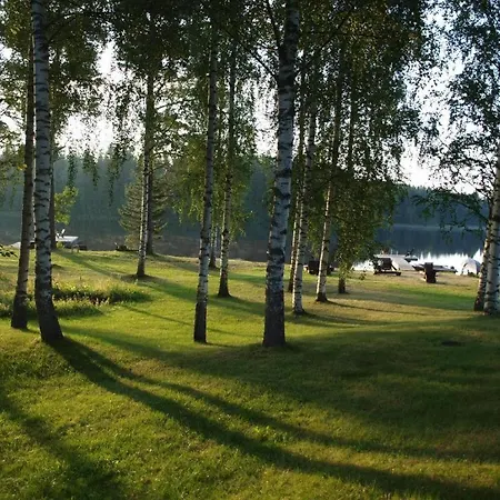 Tahkon Riihiranta - 4 Bedroom With View - Tilava Moekki Rantanaekymin Chalet *