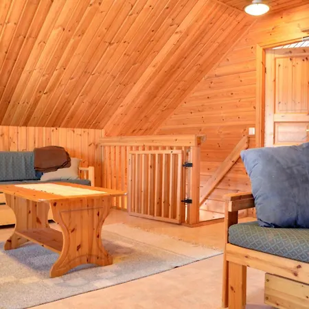 Tahkon Riihiranta - 4 Bedroom With View - Tilava Moekki Rantanaekymin *