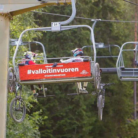 Tahkon Riihiranta - 4 Bedroom With View - Tilava Moekki Rantanaekymin