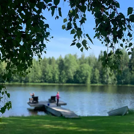 Tahkon Riihiranta - 4 Bedroom With View - Tilava Moekki Rantanaekymin Chalet