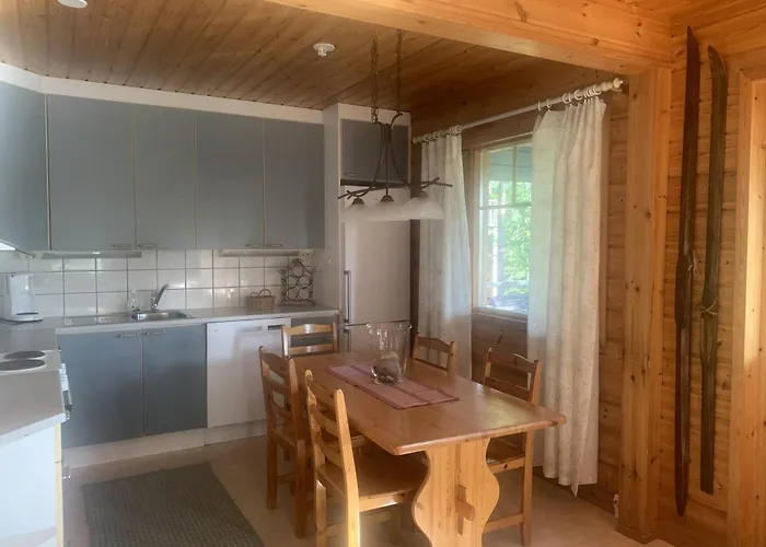 Tahkon Riihiranta - 4 Bedroom With View - Tilava Moekki Rantanaekymin