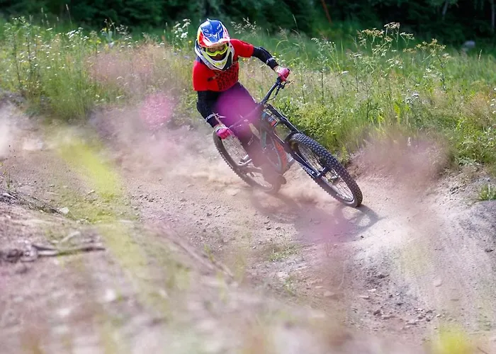 Tahkon Riihiranta - 4 Bedroom With View - Tilava Moekki Rantanaekymin